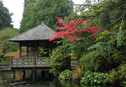 Royal-Roads-Gardens-October-2007